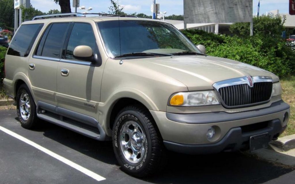 Best SUVs for Towing Lincoln Navigator